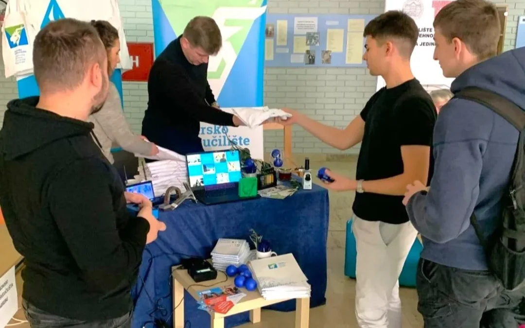 Predstavljanje na Sajmu karijera u Ivancu